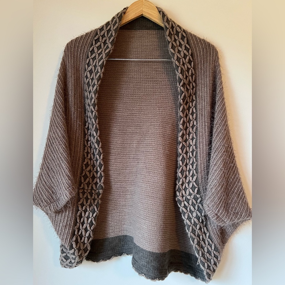 Donna Diosa Brown Sleeveless Open Front Sweater Shawl OS